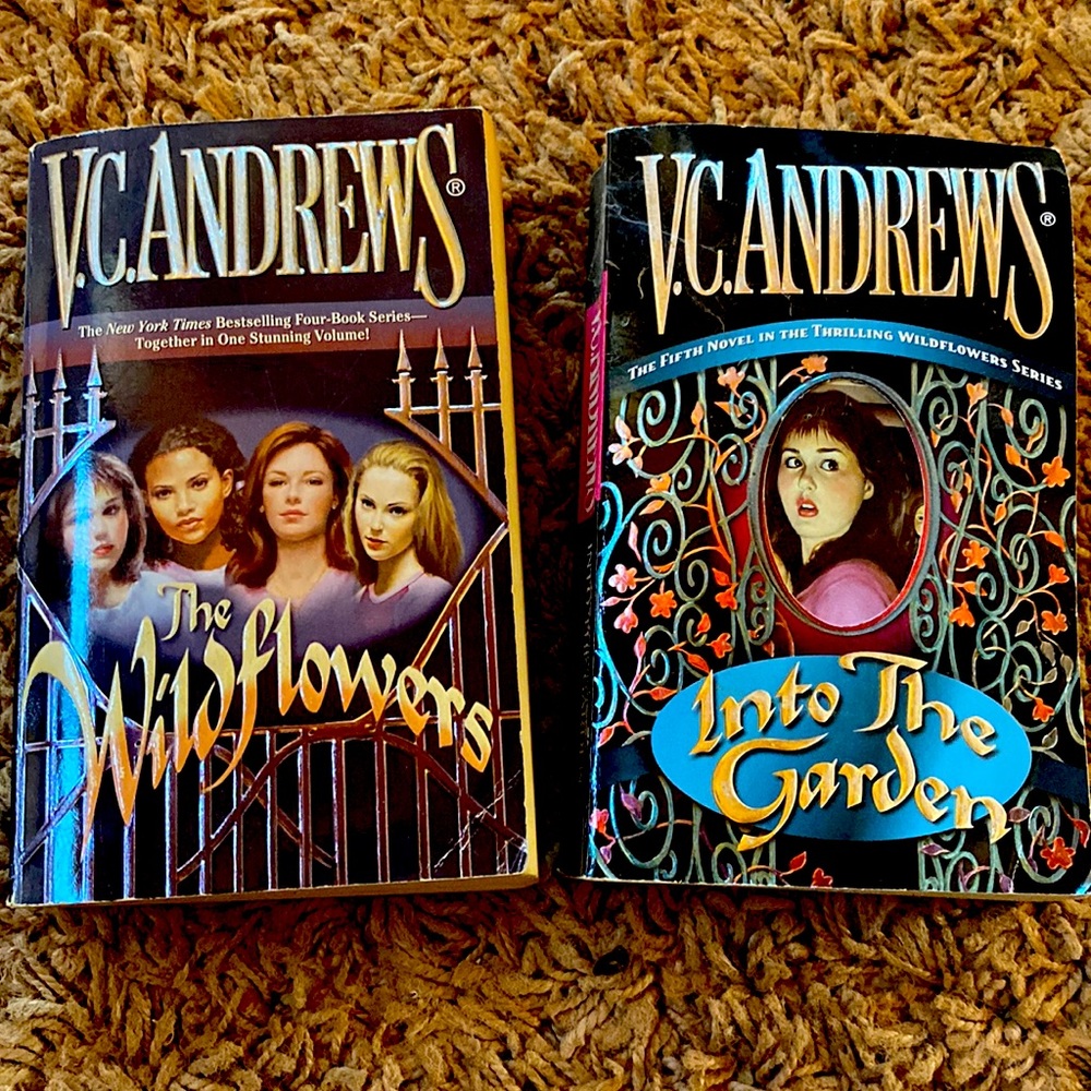 📚 V. C. Andrew’s 📚